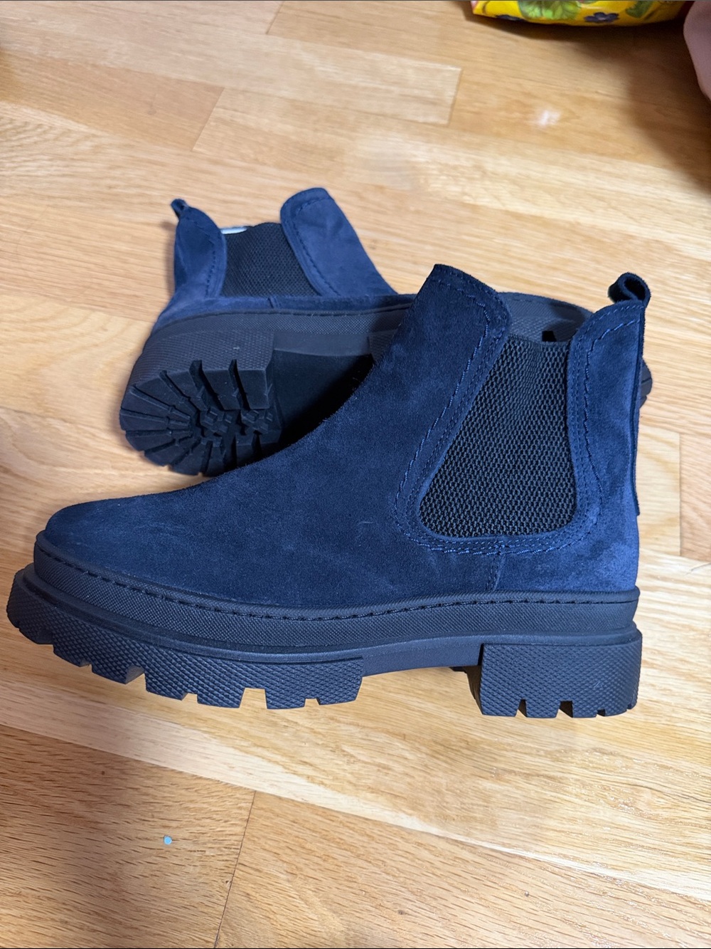 Chelsea Lug Sole Ankle Boots in Black